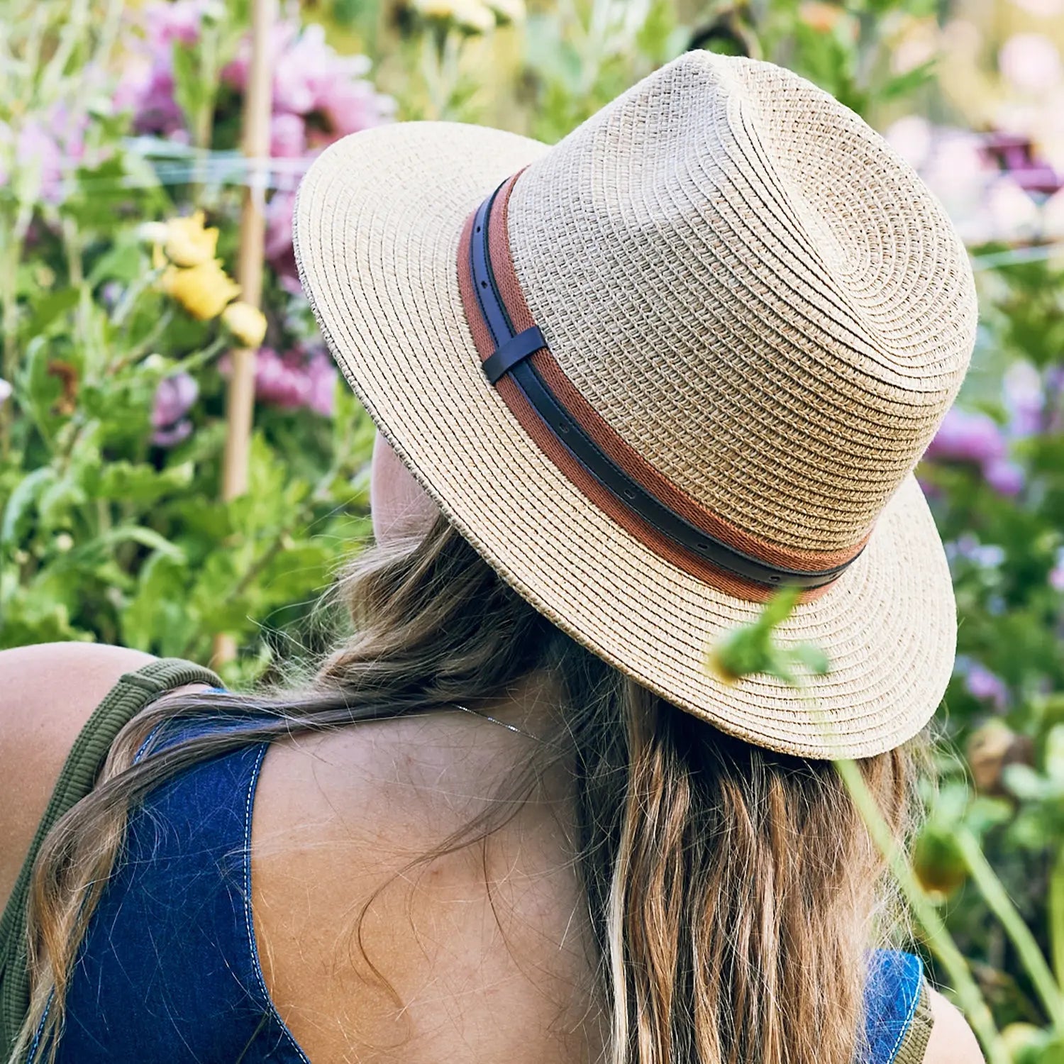 360FIVE Alltagshut – Hardy Fedora Camel Gardening Sonnenhut